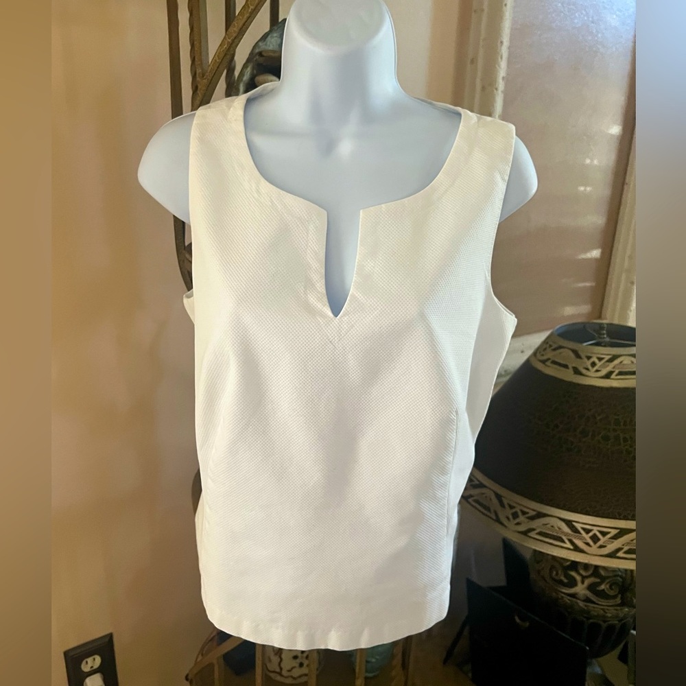 ANN TAYLOR Factory Select White Sleeveless Cotton Round Open V Neck Top